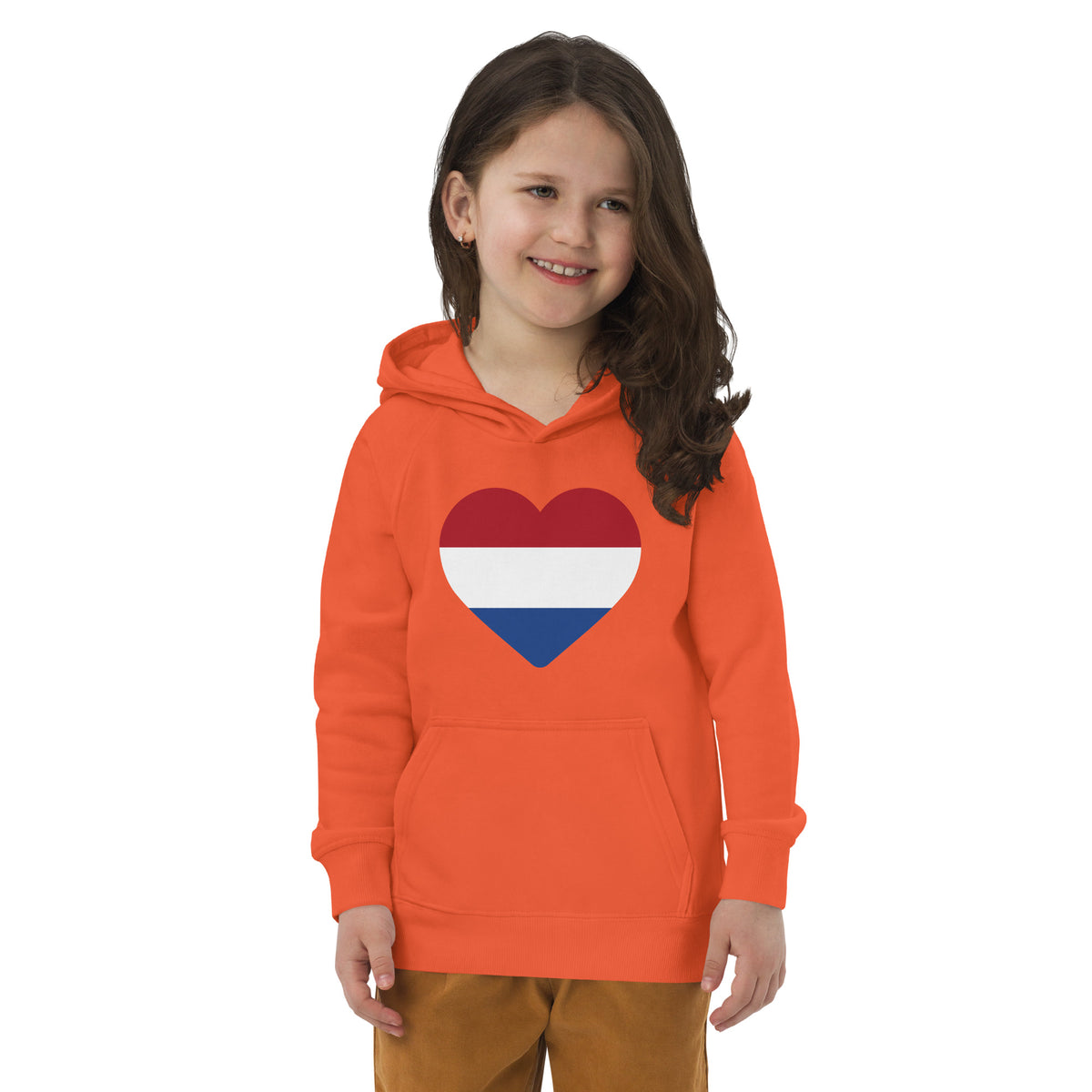 Koningsdag Mini Oranje Eco Hoodie on child with heart Dutch flag design, perfect for festive occasions.
