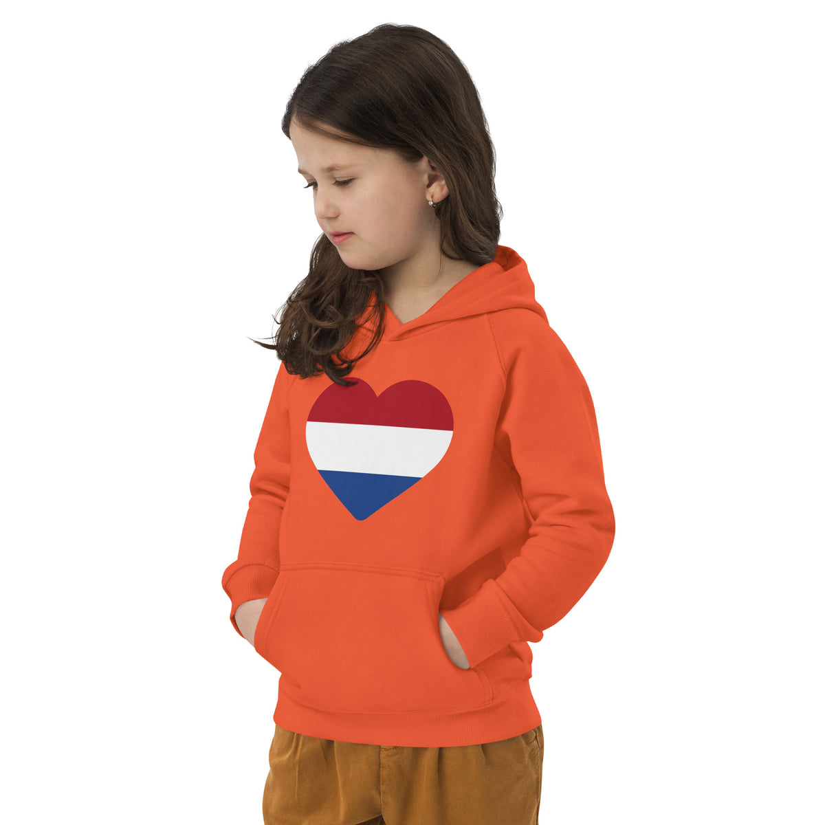 Koningsdag Mini Oranje Eco Hoodie on child with heart Dutch flag design, perfect for festive occasions.