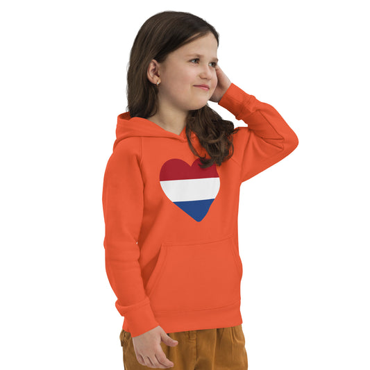 Koningsdag Mini Oranje Eco Hoodie on child with heart Dutch flag design, perfect for festive occasions.