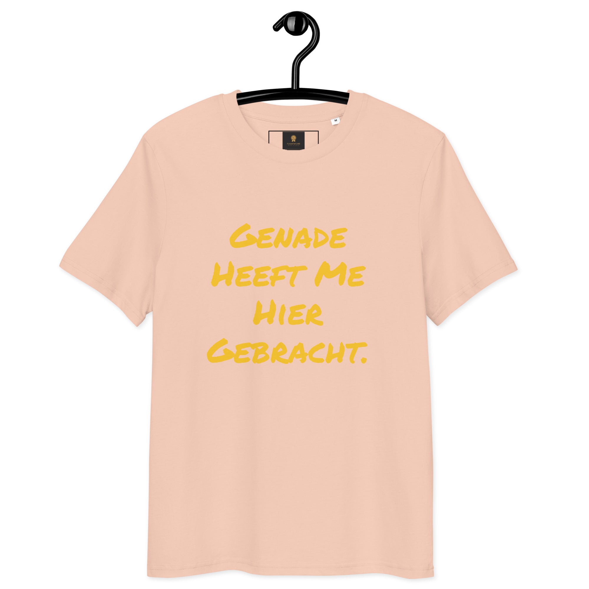Genade T-Shirt in black featuring bold yellow text saying 'Genade Heeft Me Hier Gebracht.'