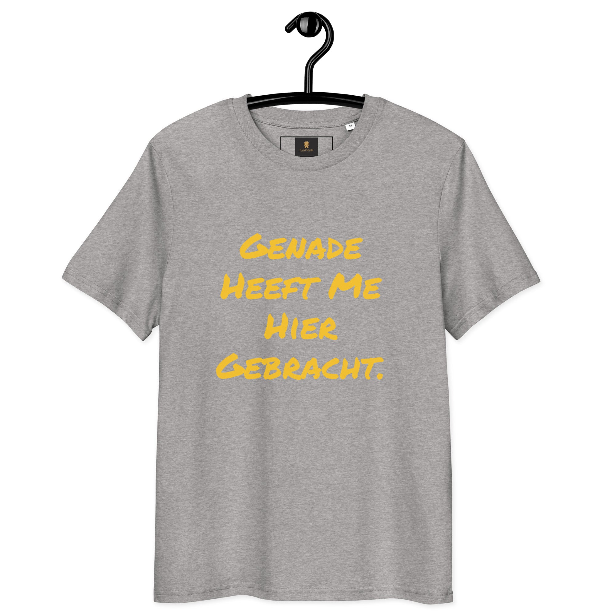 Genade T-Shirt in black featuring bold yellow text saying 'Genade Heeft Me Hier Gebracht.'
