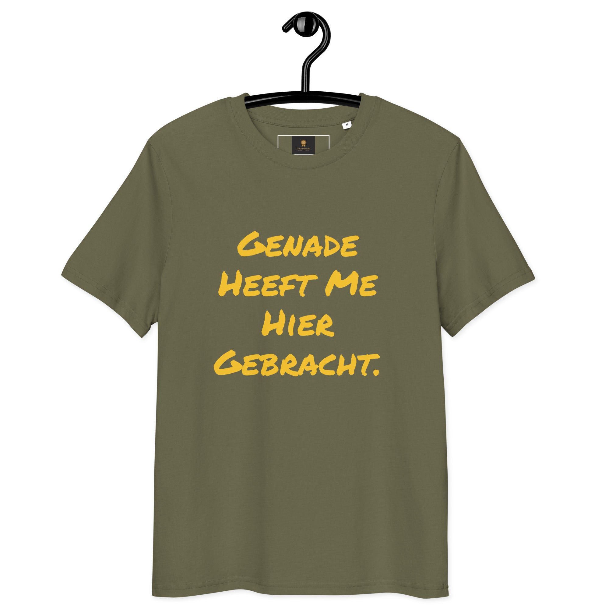 Genade T-Shirt in black featuring bold yellow text saying 'Genade Heeft Me Hier Gebracht.'